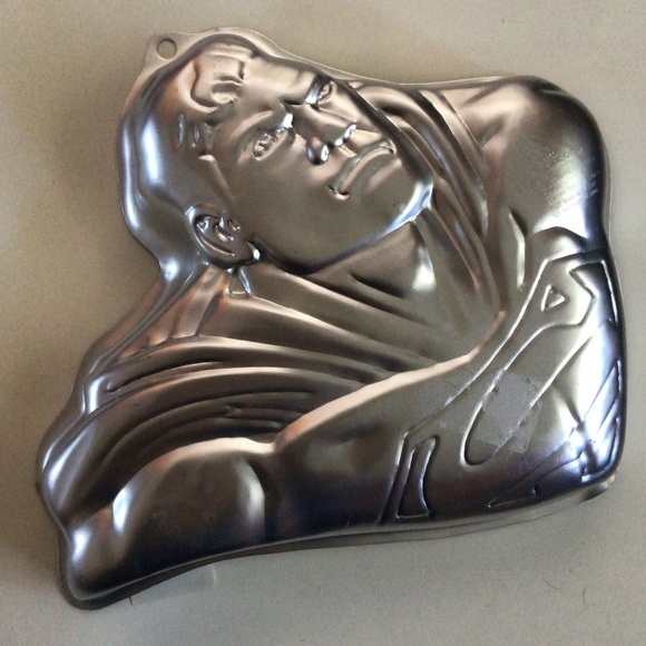 Vintage DC Comics Wilton Superman Cake Pan - Picture 2 of 2